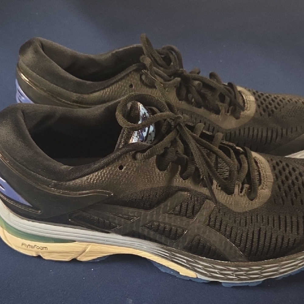 Asics Black Athletic Shoes with Superior Cushioning and Breathability